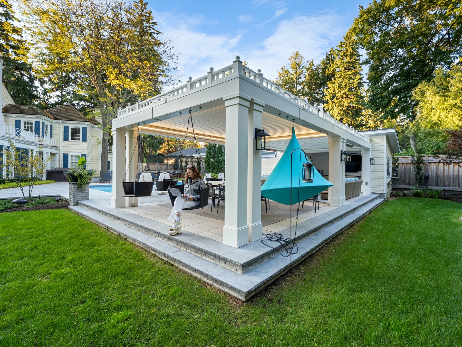 Retractable Pergolas: Maximum Flexibility for Modern Outdoor Spaces 1 Retractable pergolas